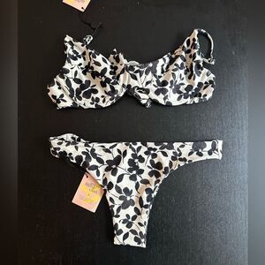 Skatie two piece bikini greenwich black and white floral